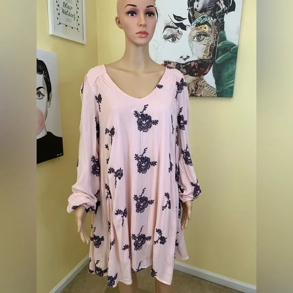 💫HP‼️💫 FREE PEOPLE “Emma” Embroidered Swing Dress in Blush Pink, Size Large - Picture 15 of 15